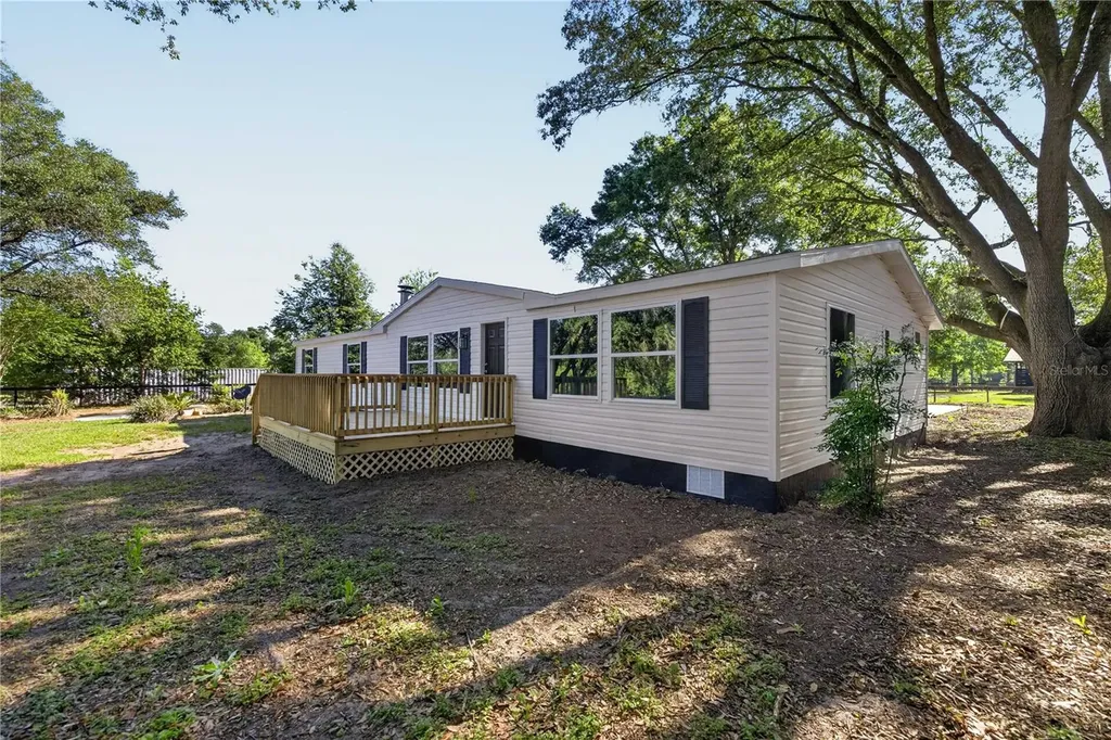 8495 NE 33rd Court Anthony FL 32617