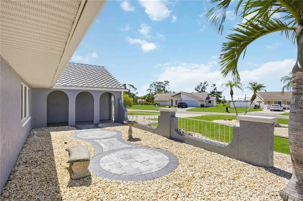 5076 Kingsley Road North Port FL 34287