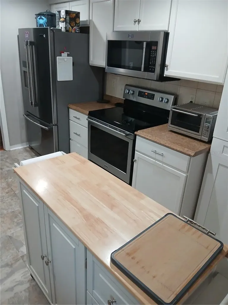 5550 Front Drive Holiday FL 34690
