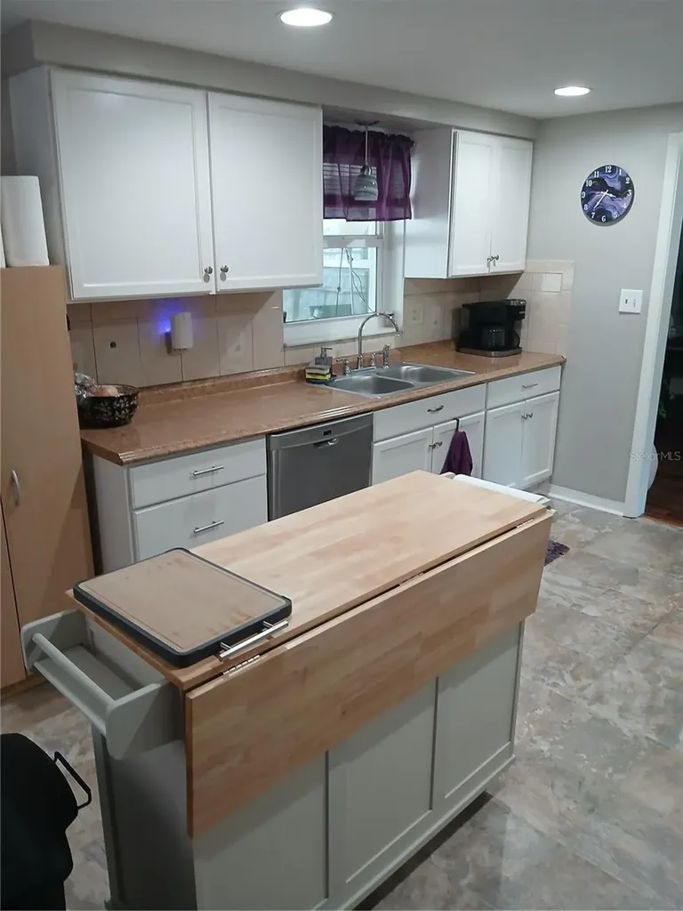 5550 Front Drive Holiday FL 34690