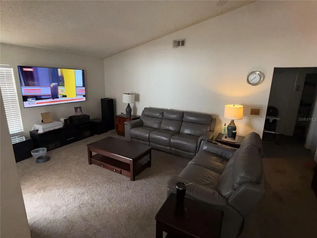 2633 Dixie Lane Kissimmee FL 34744