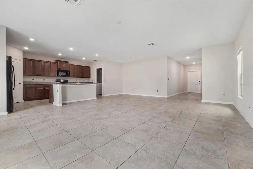 7407 Rosy Periwinkle Court Tampa FL 33619