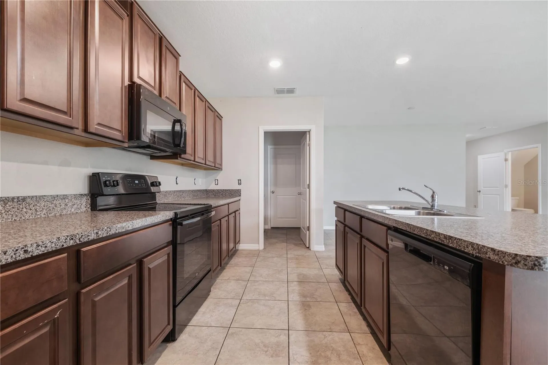7407 Rosy Periwinkle Court Tampa FL 33619