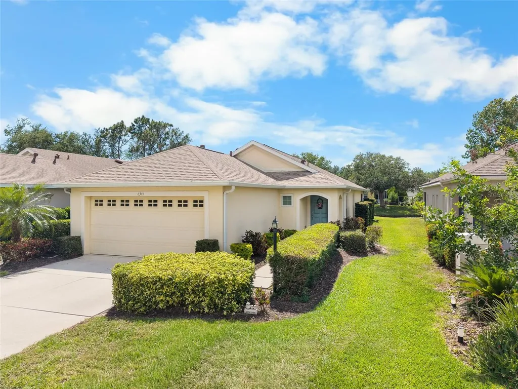 6344 Robin Cove Lakewood Ranch FL 34202