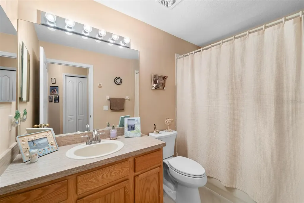 6344 Robin Cove Lakewood Ranch FL 34202