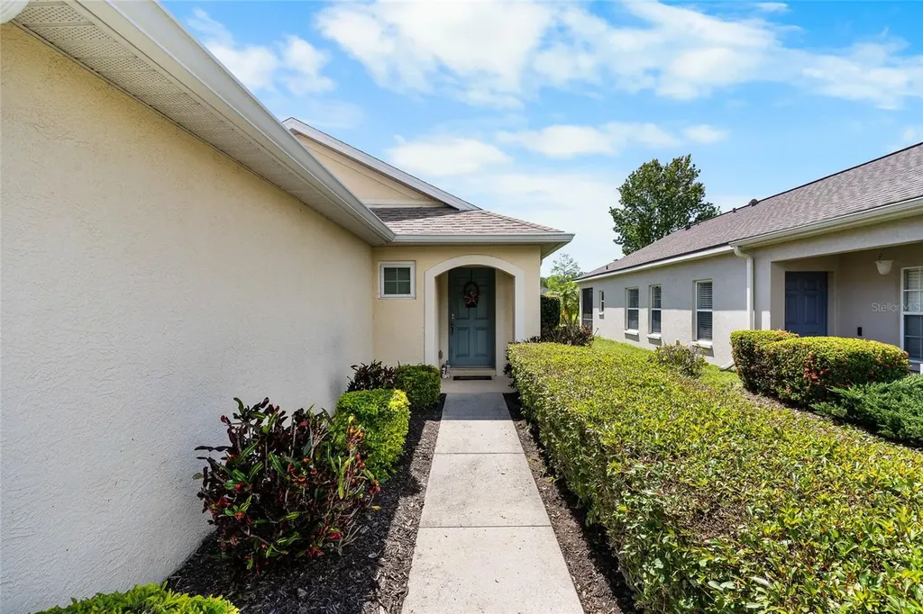 6344 Robin Cove Lakewood Ranch FL 34202