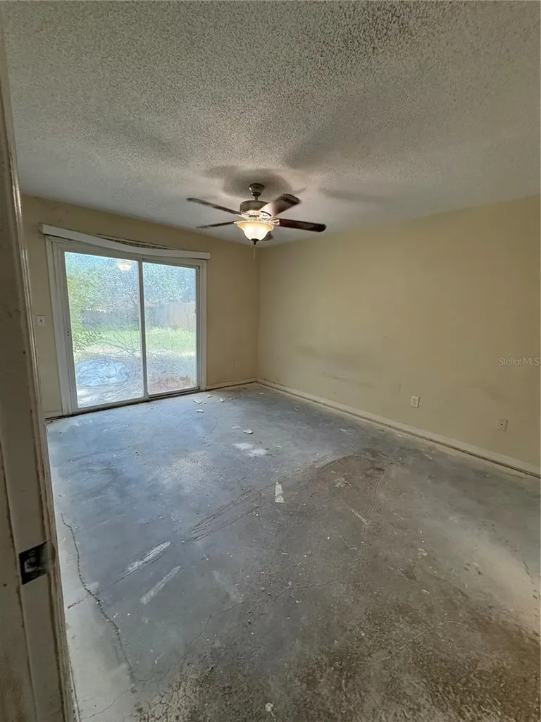 10814 Crescendo Loop Clermont FL 34711