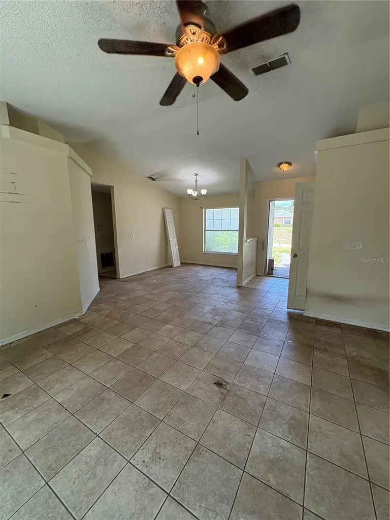 10814 Crescendo Loop Clermont FL 34711