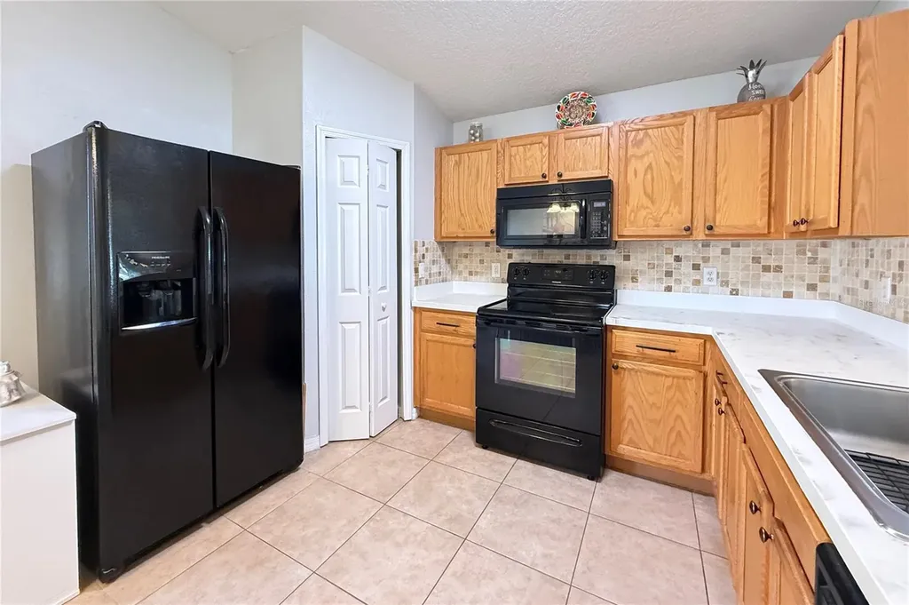 537 Grand Canal Drive Poinciana FL 34759