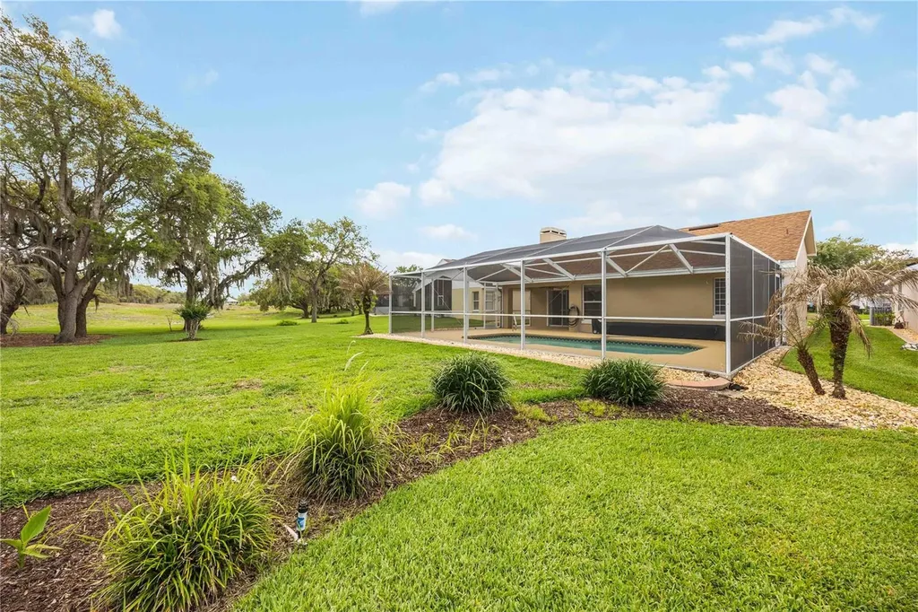 1082 Tequesta Trail Lake Wales FL 33898