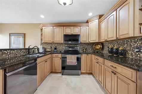 1082 Tequesta Trail Lake Wales FL 33898