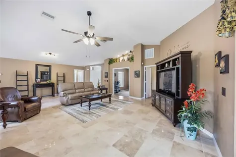 1082 Tequesta Trail Lake Wales FL 33898