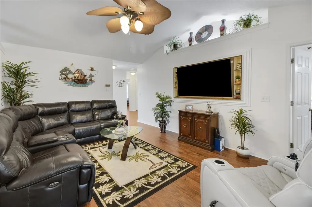 35833 Dawn Drive Leesburg FL 34788