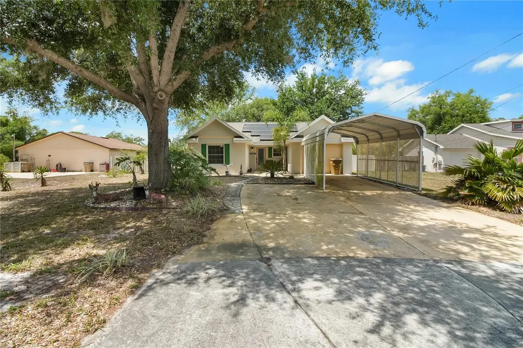 35833 Dawn Drive Leesburg FL 34788