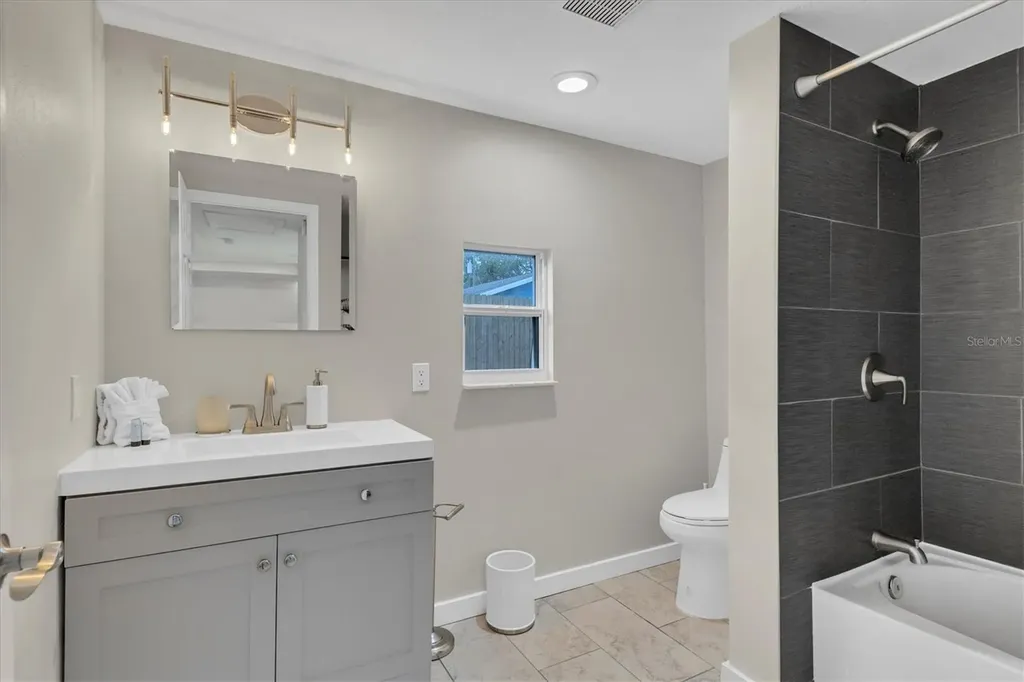 4110 Iola Drive Sarasota FL 34231