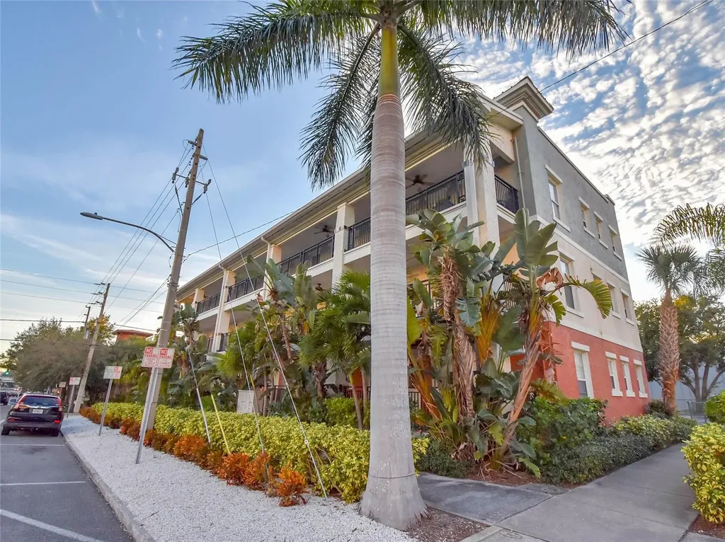 201 6th Street S St Petersburg FL 33701