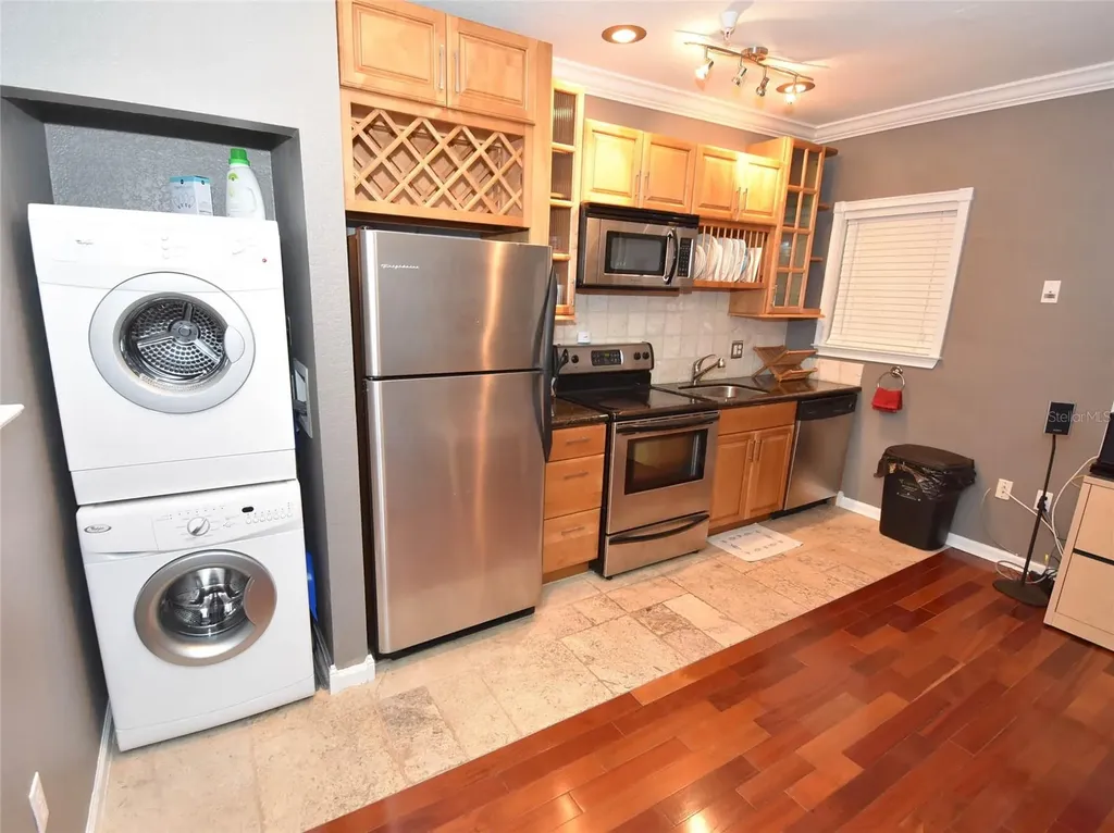 201 6th Street S St Petersburg FL 33701