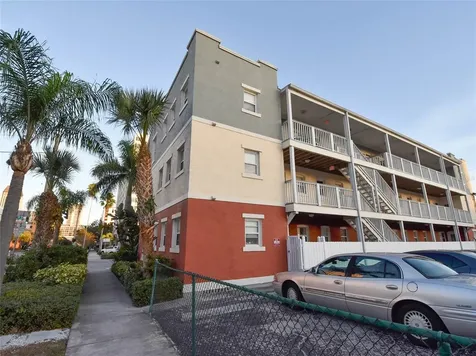 201 6th Street S St Petersburg FL 33701
