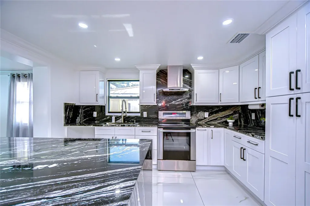 3314 W Kirby Street Tampa FL 33614