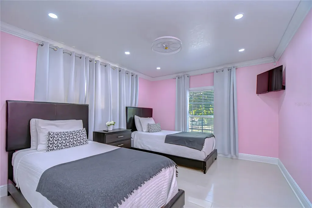 3314 W Kirby Street Tampa FL 33614
