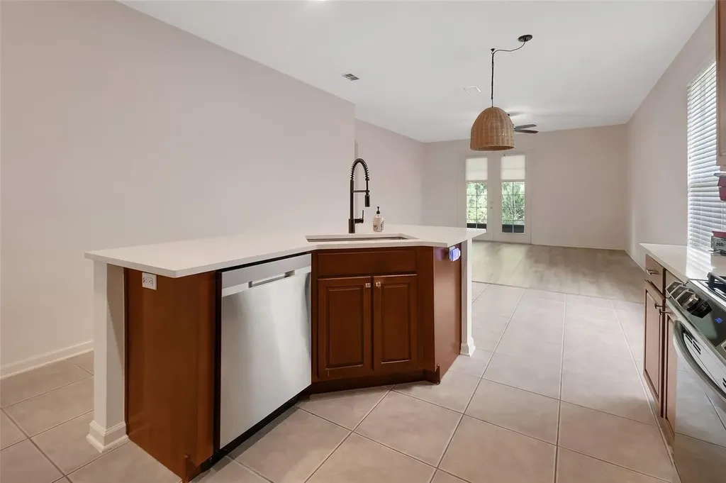 525 Heron Point Way Deland FL 32724