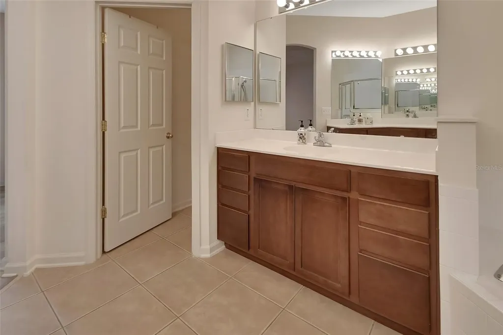 525 Heron Point Way Deland FL 32724