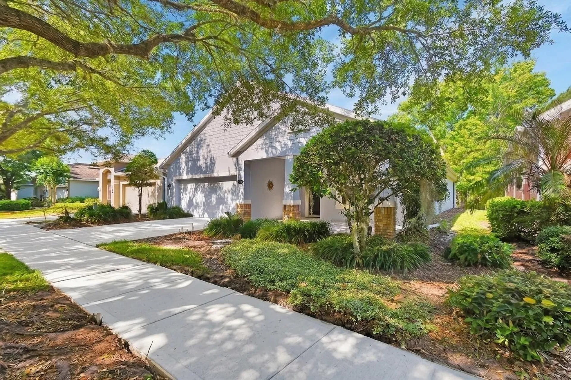 525 Heron Point Way Deland FL 32724