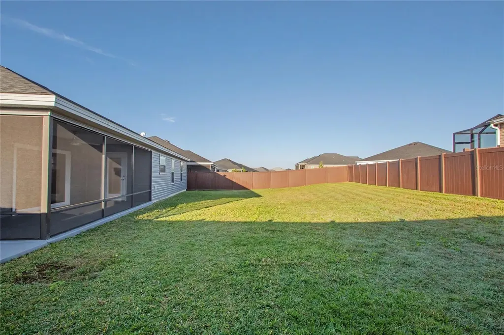 3320 Dzuro Drive Oxford FL 34484