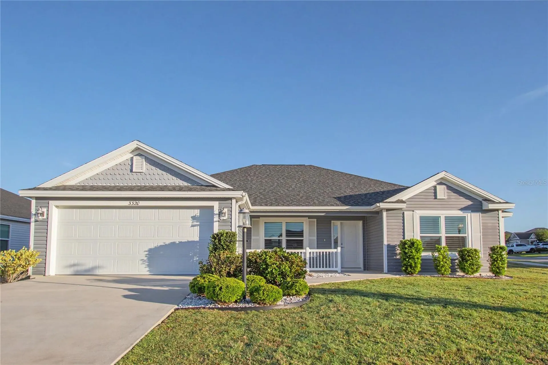 3320 Dzuro Drive Oxford FL 34484
