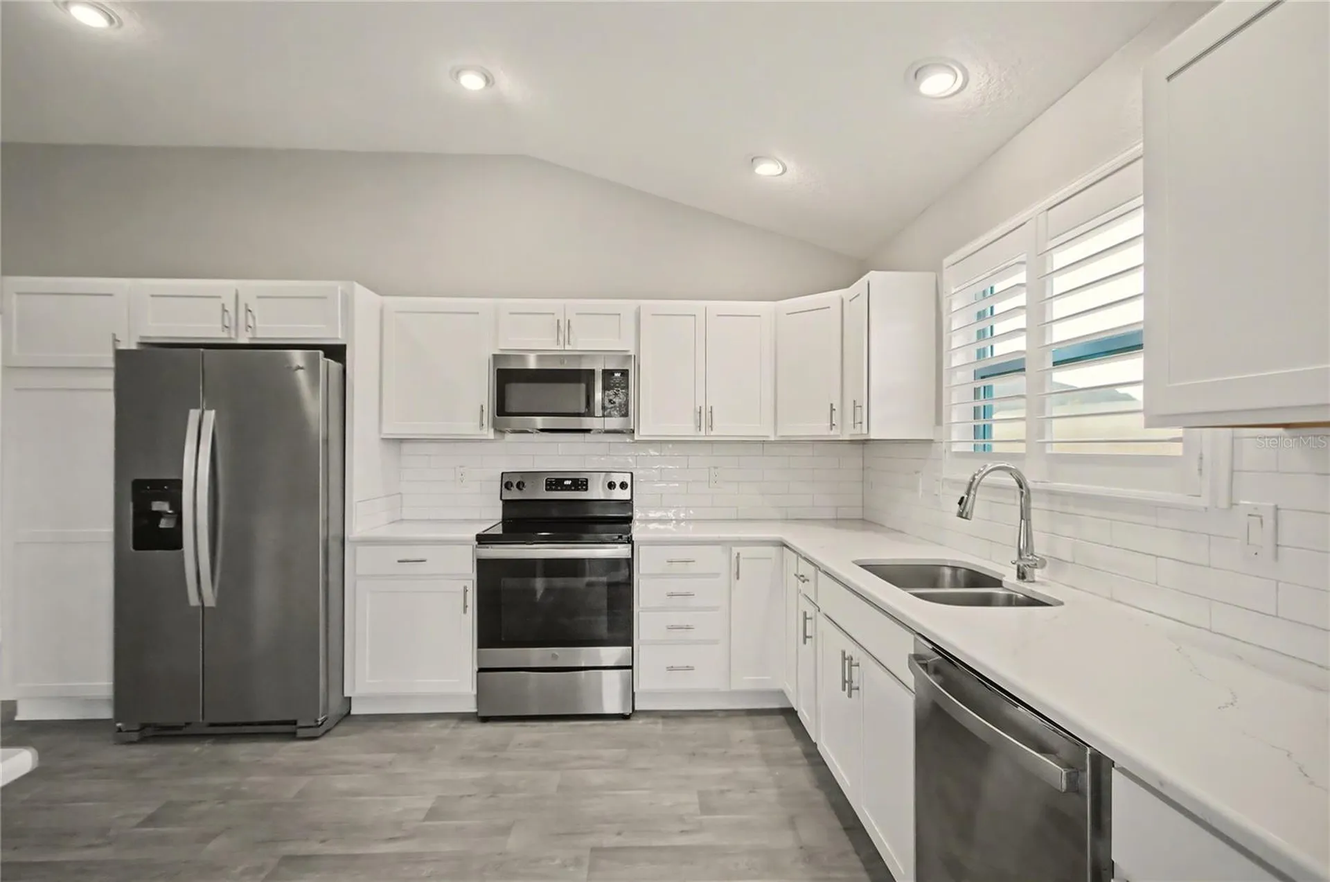 3320 Dzuro Drive Oxford FL 34484