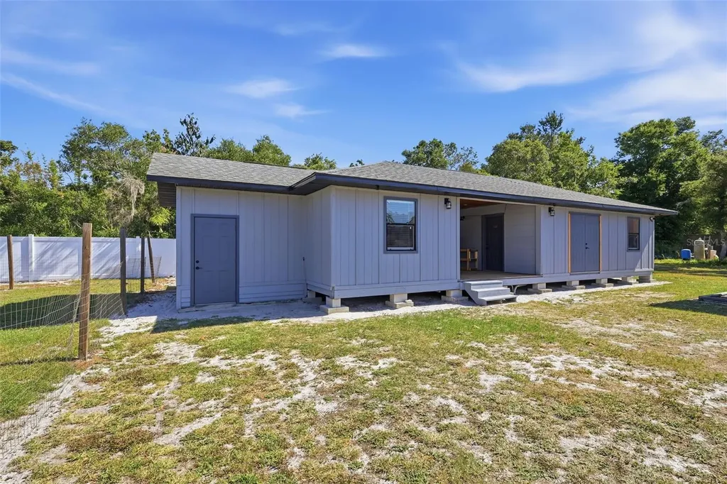 168 Community Drive Debary FL 32713