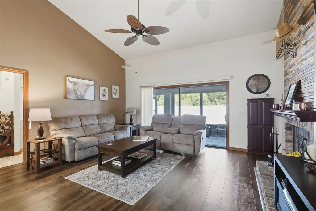 168 Community Drive Debary FL 32713