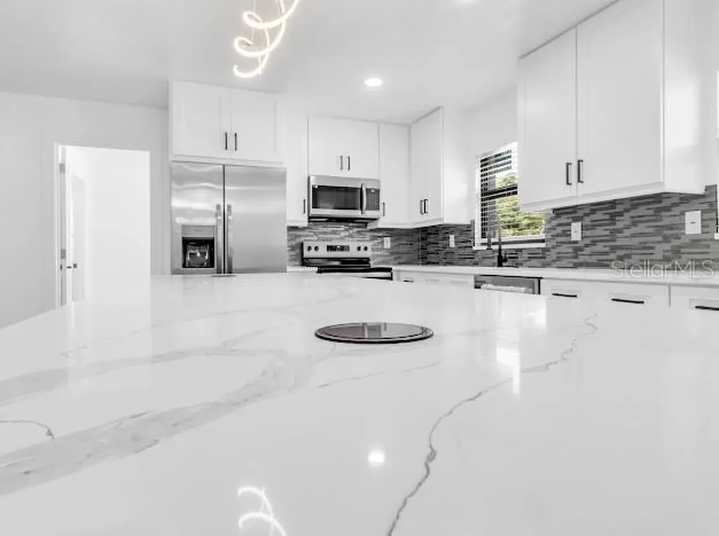6040 84th Avenue N Pinellas Park FL 33781