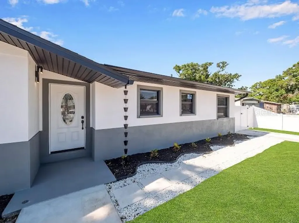 6040 84th Avenue N Pinellas Park FL 33781