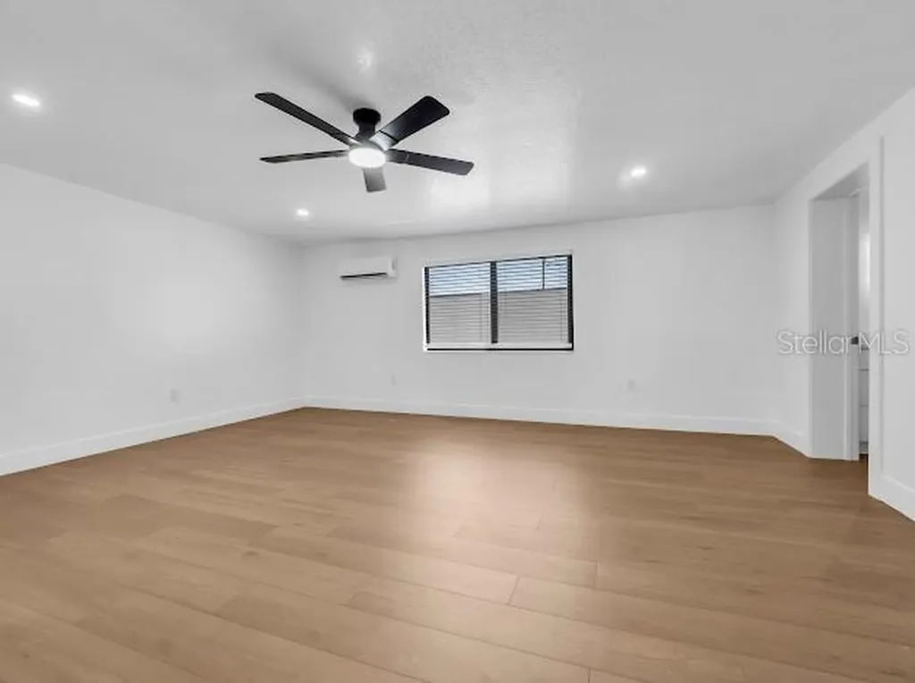 6040 84th Avenue N Pinellas Park FL 33781