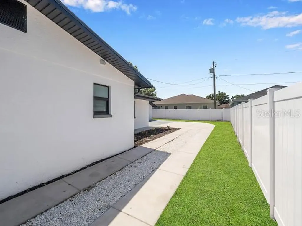 6040 84th Avenue N Pinellas Park FL 33781