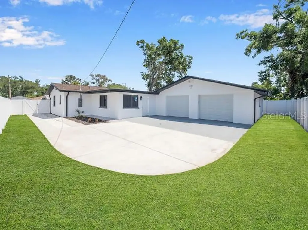 6040 84th Avenue N Pinellas Park FL 33781