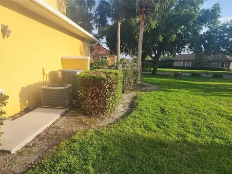 2656 Wyndsor Oaks Way Winter Haven FL 33884