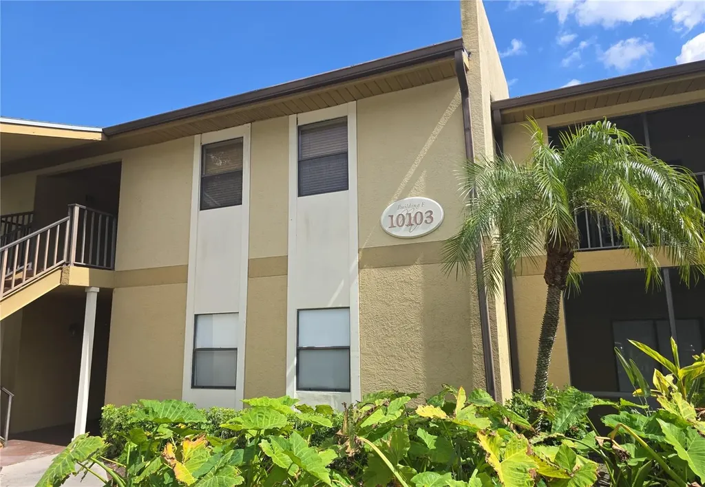 10103 Sailwinds Boulevard N Largo FL 33773