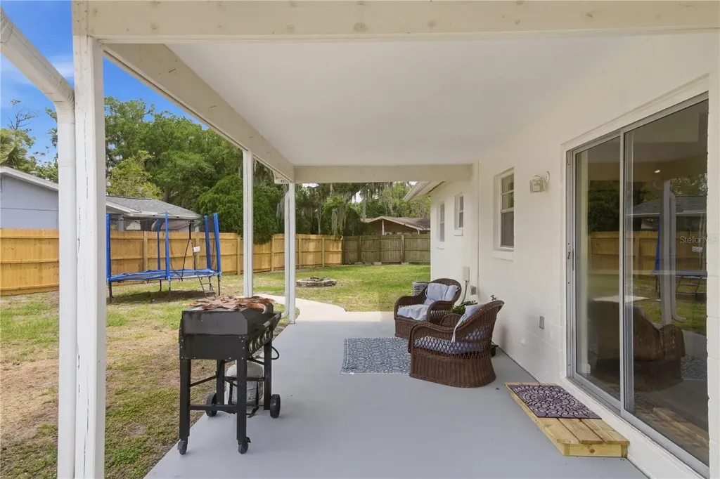 2861 W Oak Lea Drive South Daytona FL 32119