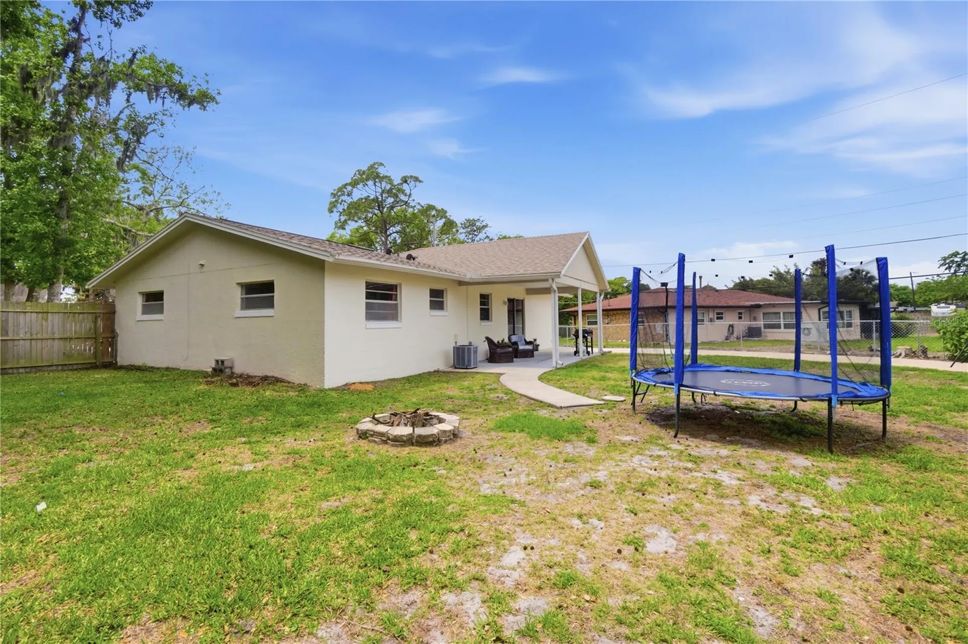 2861 W Oak Lea Drive South Daytona FL 32119