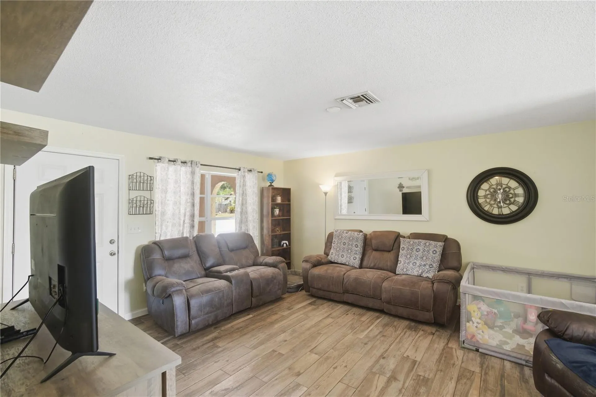 2861 W Oak Lea Drive South Daytona FL 32119