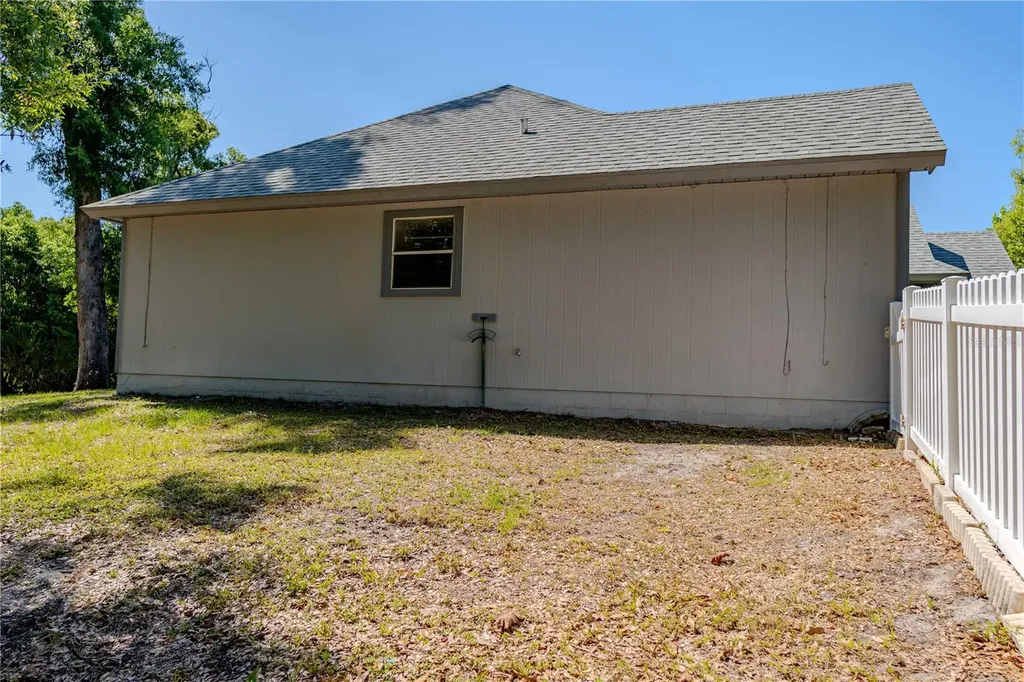 1011 Shayler Avenue Deland FL 32724