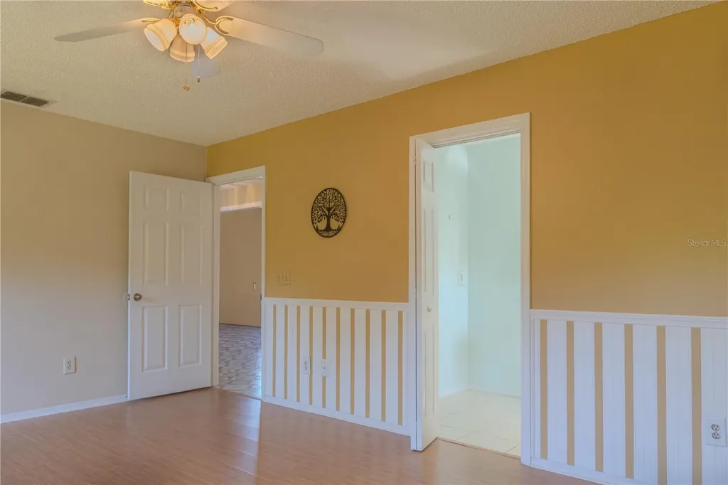 1011 Shayler Avenue Deland FL 32724
