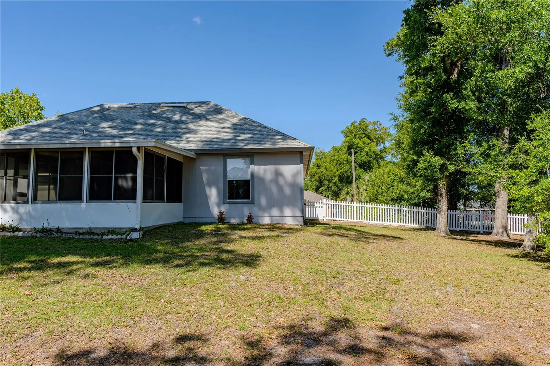 1011 Shayler Avenue Deland FL 32724