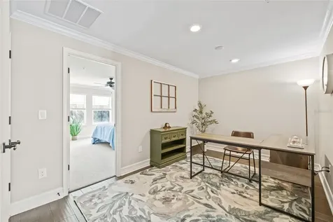 4931 W Paul Avenue Tampa FL 33611