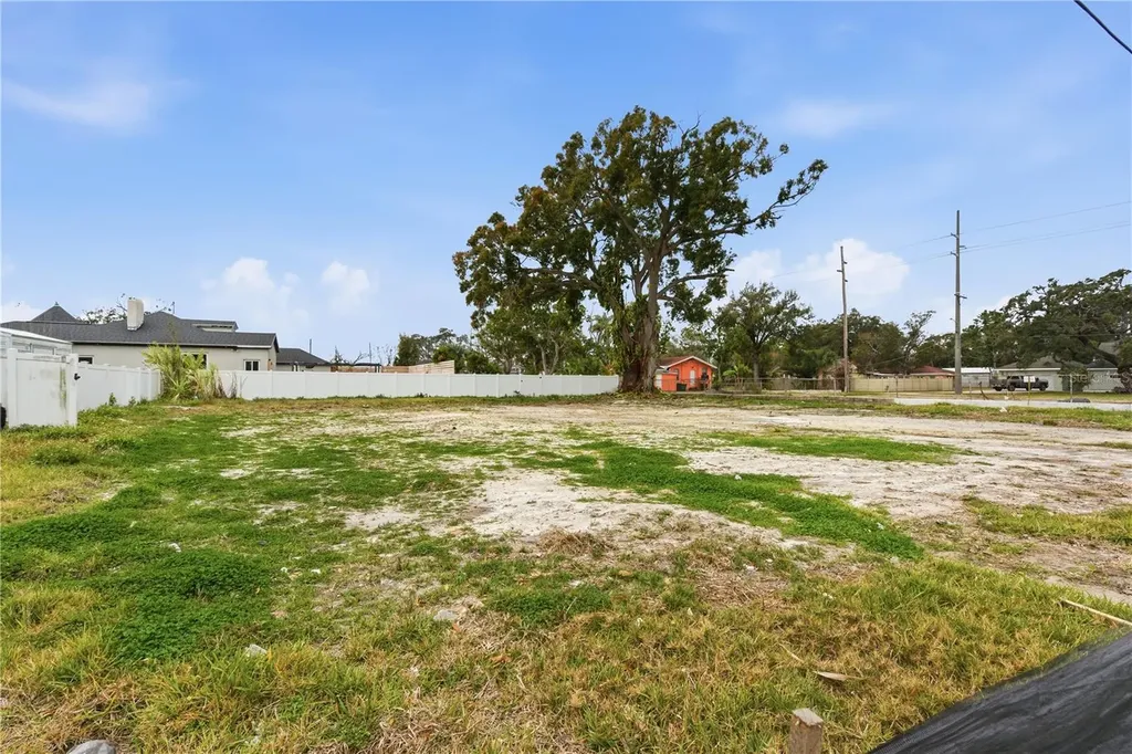 2405 Davis Street Tampa FL 33605