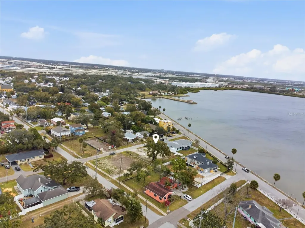 2405 Davis Street Tampa FL 33605