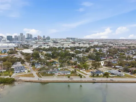 2405 Davis Street Tampa FL 33605