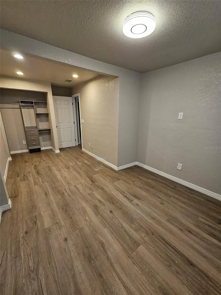1516 S Lee Avenue Orlando FL 32805